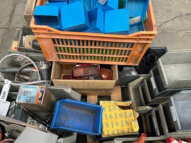 Partij werkplaats materialen & gereedschaptoebehoren - afbeelding 7 van  8