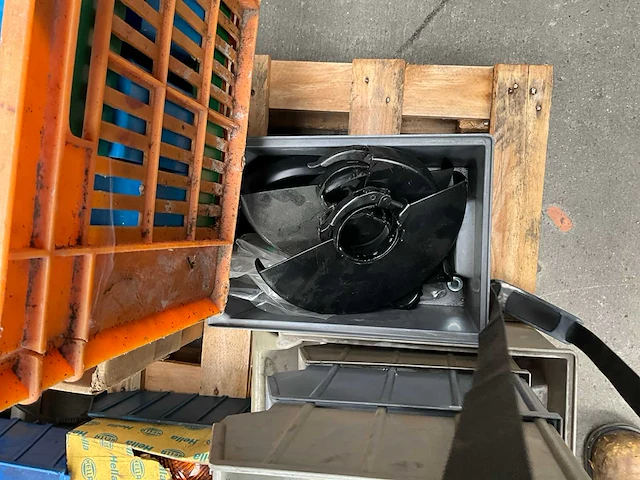 Partij werkplaats materialen & gereedschaptoebehoren - afbeelding 8 van  8