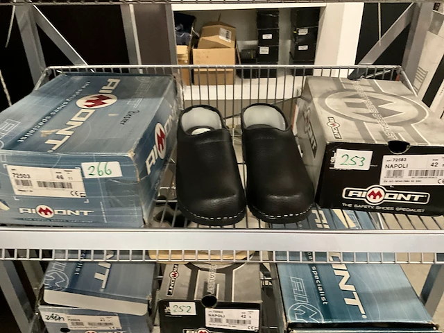 Partij werkschoenen diversen soorten en maten - afbeelding 5 van  7