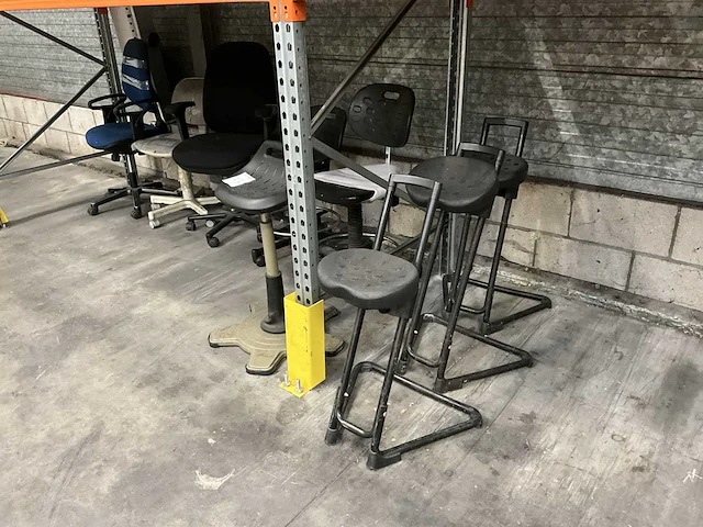 Partij werkstoelen - afbeelding 1 van  4