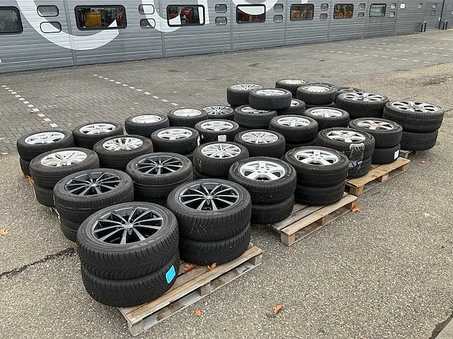 Partij wielensets - afbeelding 1 van  11