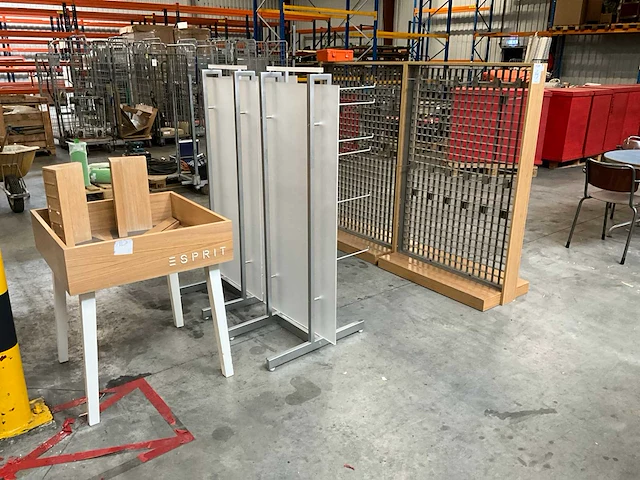 Partij winkel inrichting - afbeelding 1 van  11