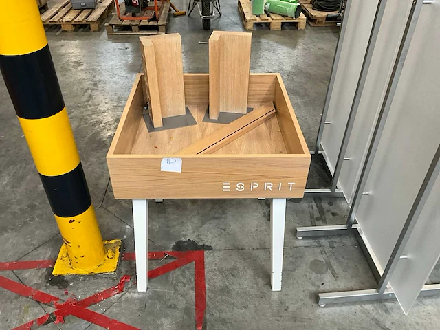 Partij winkel inrichting - afbeelding 10 van  11