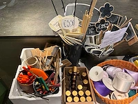 Partij winkelinventaris met decoratiemateriaal - afbeelding 12 van  15