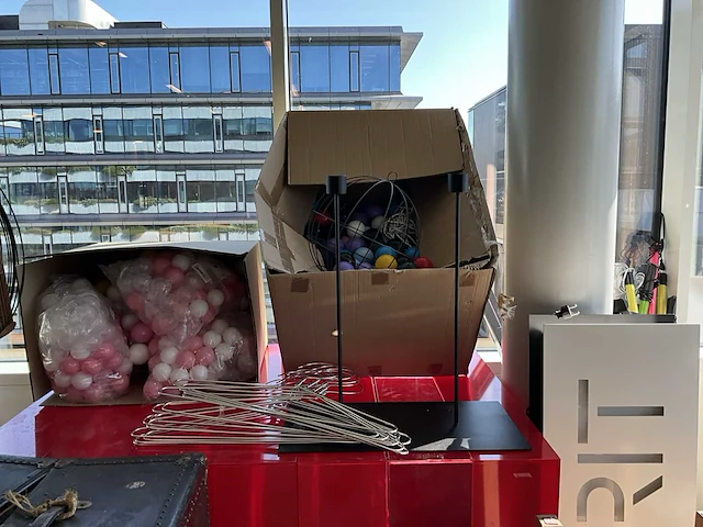 Partij winkelinventaris - afbeelding 5 van  16