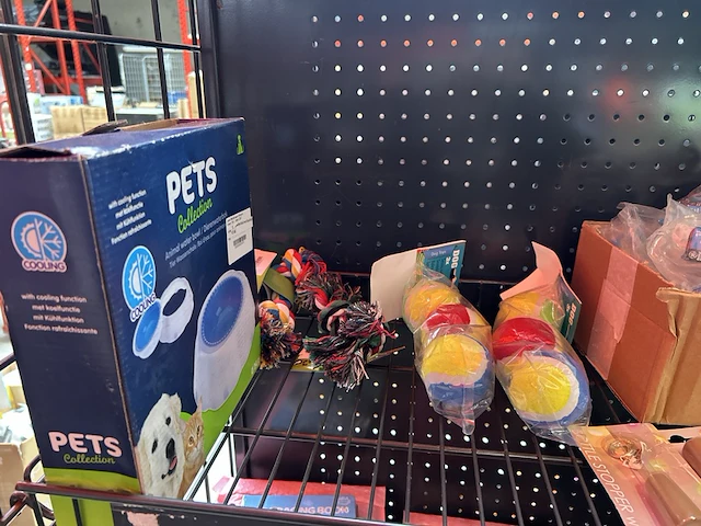 Partij winkelvoorraad w.o. dieren artikelen - afbeelding 3 van  7