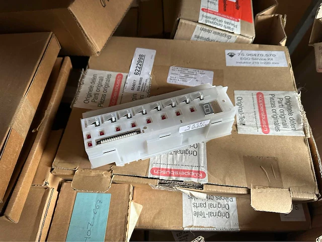 Partij witgoed onderdelen 18 pallets o.a bosch smeg en kupperbusch - afbeelding 5 van  8