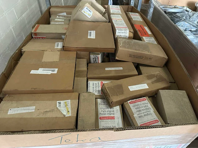 Partij witgoed onderdelen 18 pallets o.a bosch smeg en kupperbusch - afbeelding 8 van  8