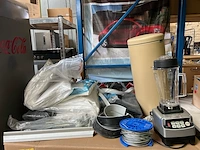 Partij w.o. blender, afvalemmer, staaldraad - afbeelding 1 van  8