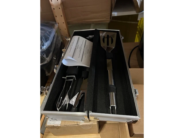 Partij w.o. koffieapparaat, spoel naaimachine w.o. elektronic, levivo - afbeelding 4 van  6