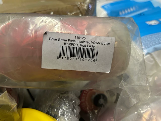Partij w.o. waterflessen, incontinentie broekjes w.o. seni, polar - afbeelding 4 van  6