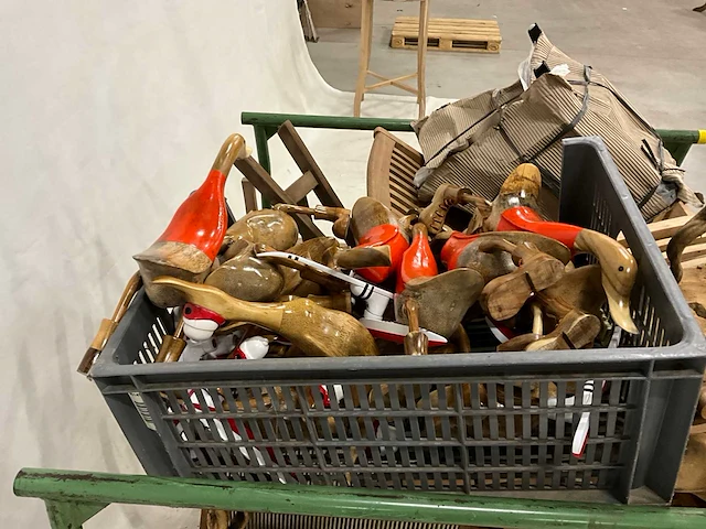 Partij woondecoratie en tuinmeubelen - afbeelding 3 van  4