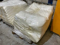 Partij zakken strooizout - afbeelding 1 van  3