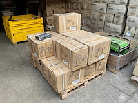 Partij zaklampen (1550x) - afbeelding 1 van  4