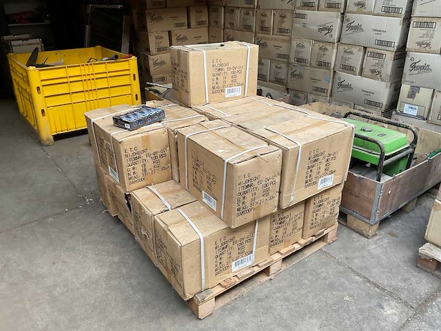 Partij zaklampen (1550x) - afbeelding 1 van  4