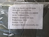 Partij zandzakken - afbeelding 6 van  7