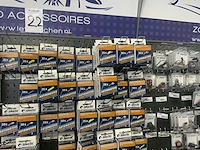 Partij zekeringen en schakelmateriaal - afbeelding 24 van  32
