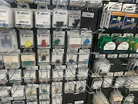 Partij zekeringen en schakelmateriaal - afbeelding 7 van  32