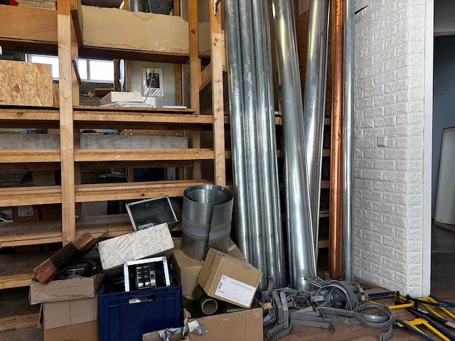 Partij zink artikelen en gereedschap - afbeelding 1 van  8