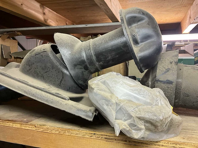 Partij zink en aluminium hwa onderdelen - afbeelding 4 van  13