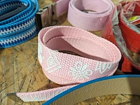 Partij zomer en winter kinderkleding en toebehoren, o.a. hello kitty, disney, amber - afbeelding 6 van  109