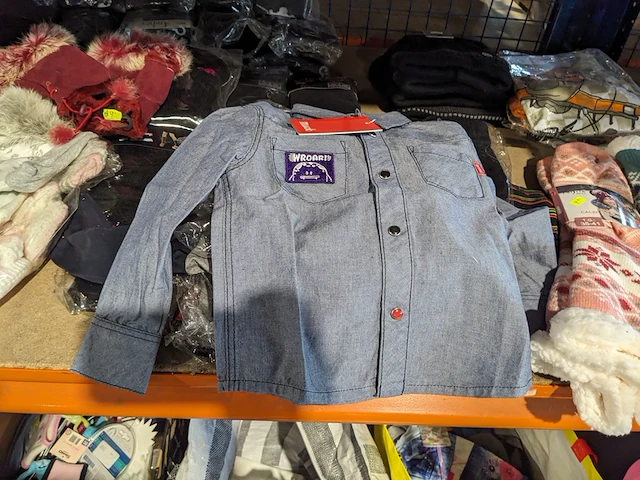 Partij zomer en winter kinderkleding en toebehoren, o.a. hello kitty, disney, amber - afbeelding 21 van  109