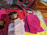 Partij zomer en winter kinderkleding en toebehoren, o.a. hello kitty, disney, amber - afbeelding 38 van  109