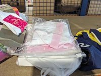 Partij zomer en winter kinderkleding en toebehoren, o.a. hello kitty, disney, amber - afbeelding 63 van  109