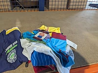 Partij zomer en winter kinderkleding en toebehoren, o.a. hello kitty, disney, amber - afbeelding 64 van  109