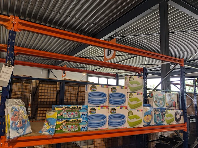 Partij zomer en winter kinderkleding en toebehoren, o.a. hello kitty, disney, amber - afbeelding 67 van  109