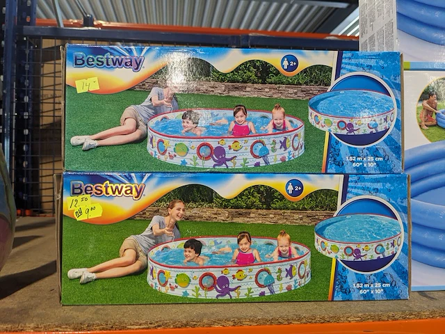 Partij zomer en winter kinderkleding en toebehoren, o.a. hello kitty, disney, amber - afbeelding 70 van  109