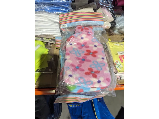 Partij zomer en winter kinderkleding en toebehoren, o.a. hello kitty, disney, amber - afbeelding 89 van  109