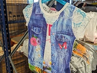 Partij zomer en winter kinderkleding en toebehoren, o.a. hello kitty, disney, amber - afbeelding 107 van  109