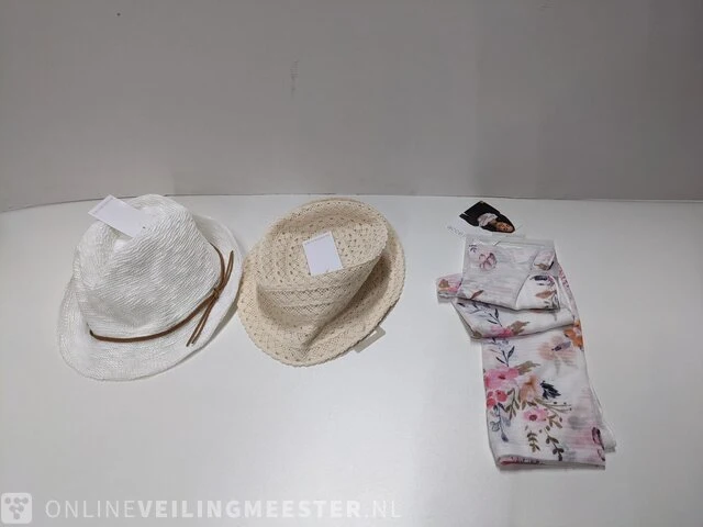 Partij zomer/winterkleding - afbeelding 3 van  15