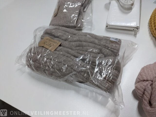 Partij zomer/winterkleding - afbeelding 14 van  15