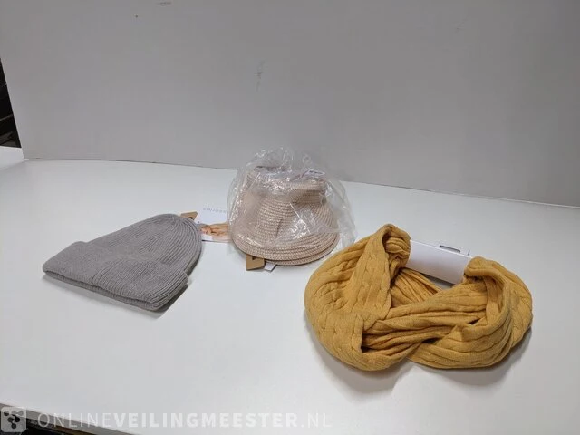 Partij zomer/winterkleding - afbeelding 7 van  12