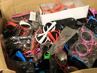 Partij zonnebrillen mix geleverd 50 stuks ds 65 - afbeelding 5 van  9