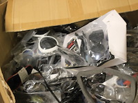 Partij zonnebrillen mix geleverd 50 stuks ds 66 - afbeelding 2 van  9