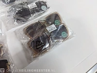 Partij zonnebrillen - afbeelding 12 van  16