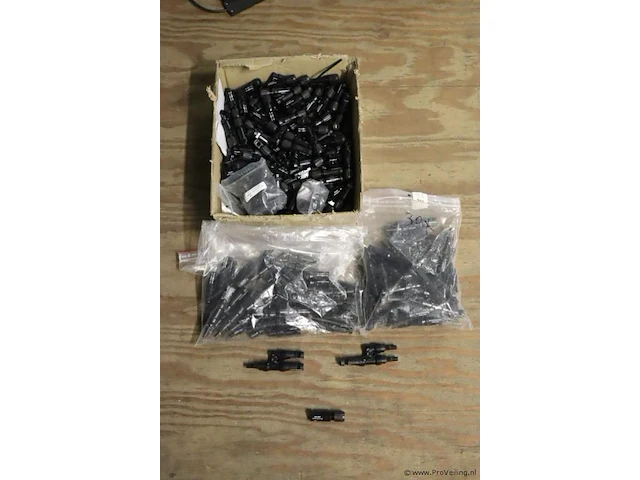 Partij zonneconnectors - afbeelding 1 van  8