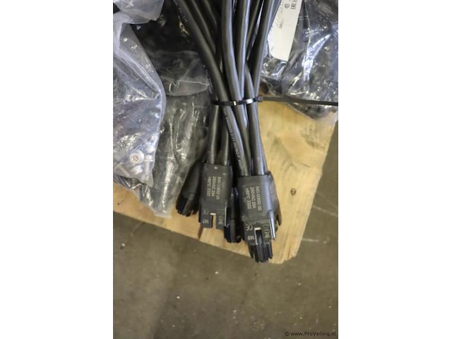 Partij zonnenpaneel-onderdelen - afbeelding 3 van  13