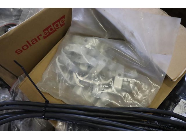 Partij zonnenpaneel-onderdelen - afbeelding 4 van  13