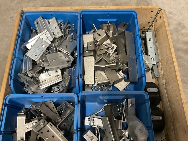 Partij zonnepaneel montagemateriaal - afbeelding 3 van  3