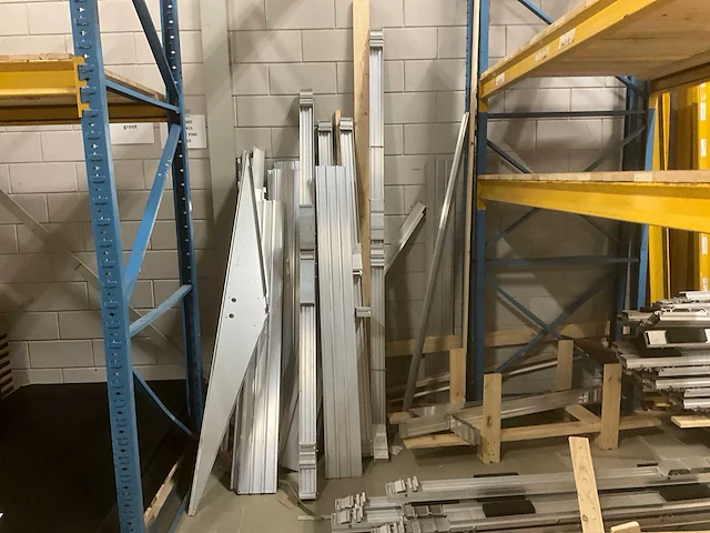 Partij zonnepaneel montagematerialen - afbeelding 4 van  11