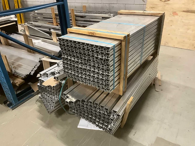 Partij zonnepaneel montagematerialen - afbeelding 10 van  11