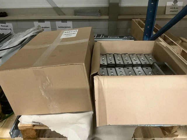 Partij zonnepaneel montagematerialen - afbeelding 11 van  17