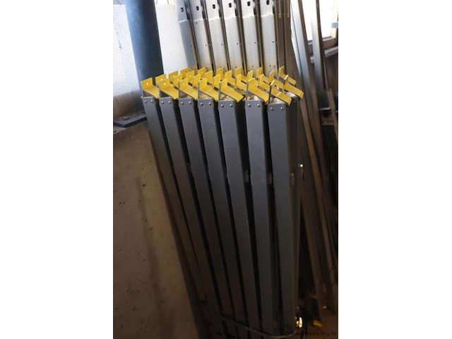 Partij zonnepaneel-onderdelen - afbeelding 2 van  5