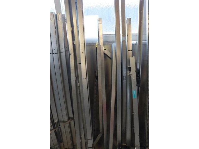 Partij zonnepaneel-onderdelen - afbeelding 4 van  5