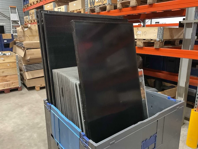 Partij zonnepanelen, 29 stuks - afbeelding 2 van  6