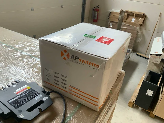 Partij zonnepanelen met inverters - afbeelding 5 van  11